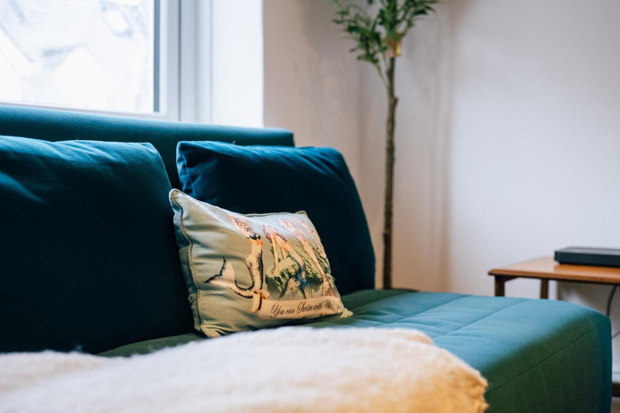 Cute 1 Bed Apartment 2 Mins From The Sea - Sleeps 4, Flat 8 The Gables, Church Street, 라임레지스 외부 사진